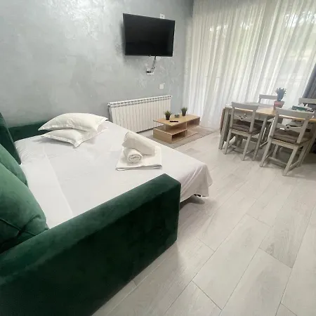 Velier Mamaia